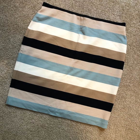 Ann Taylor Striped Stretch Seamless Pencil Skirt - Picture 3 of 4
